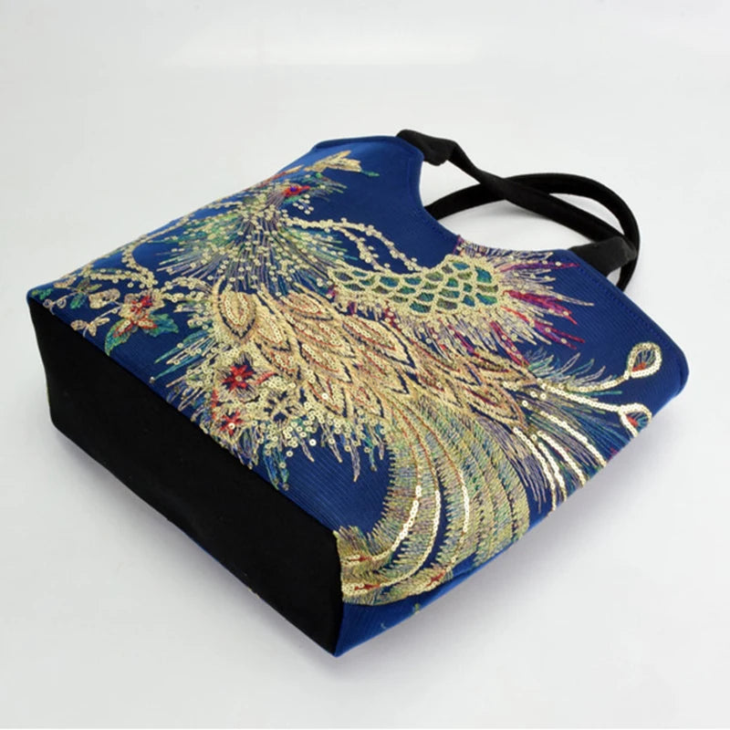 Borsa Shopper Ricamata con Paillettes e Pavone – Stile Boho Vintage