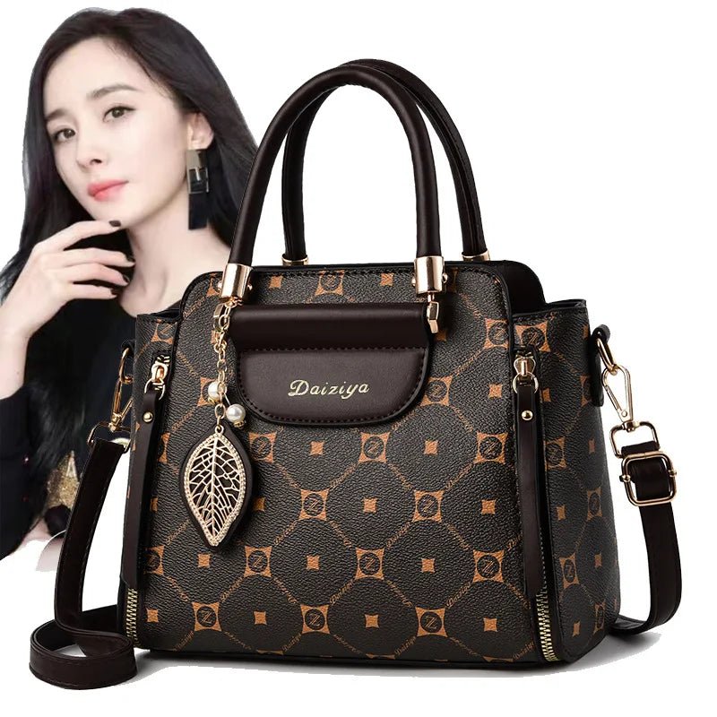 Borsa a Spalla Stampata da Donna – Capiente e Versatile
