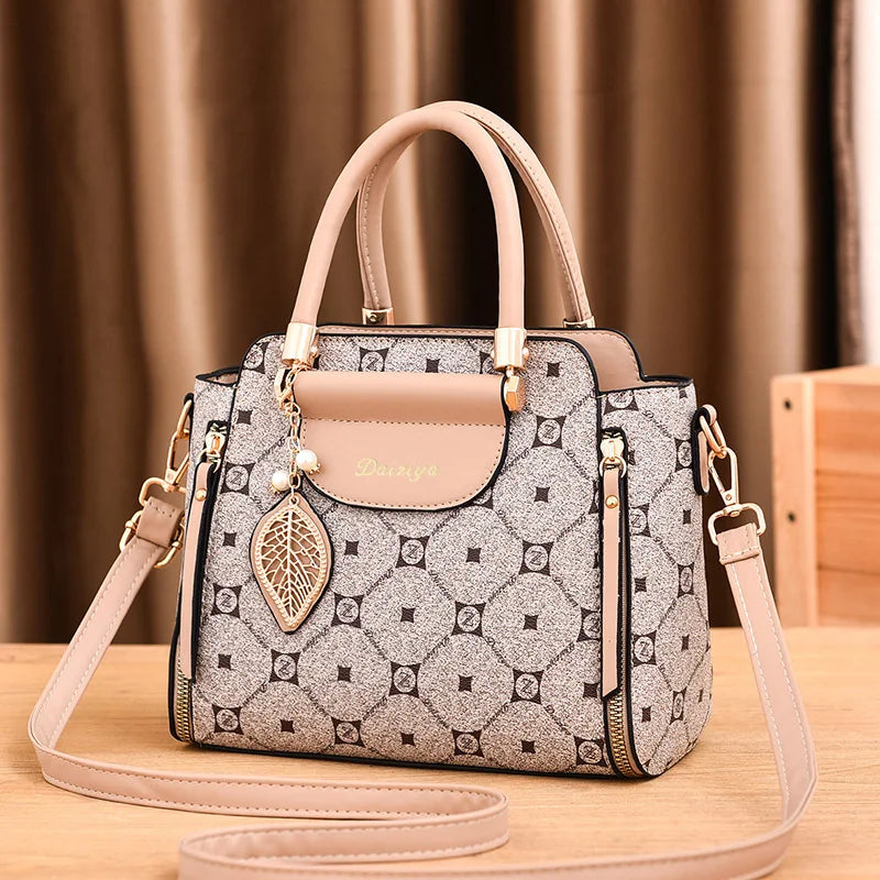 Borsa a Spalla Stampata da Donna – Capiente e Versatile