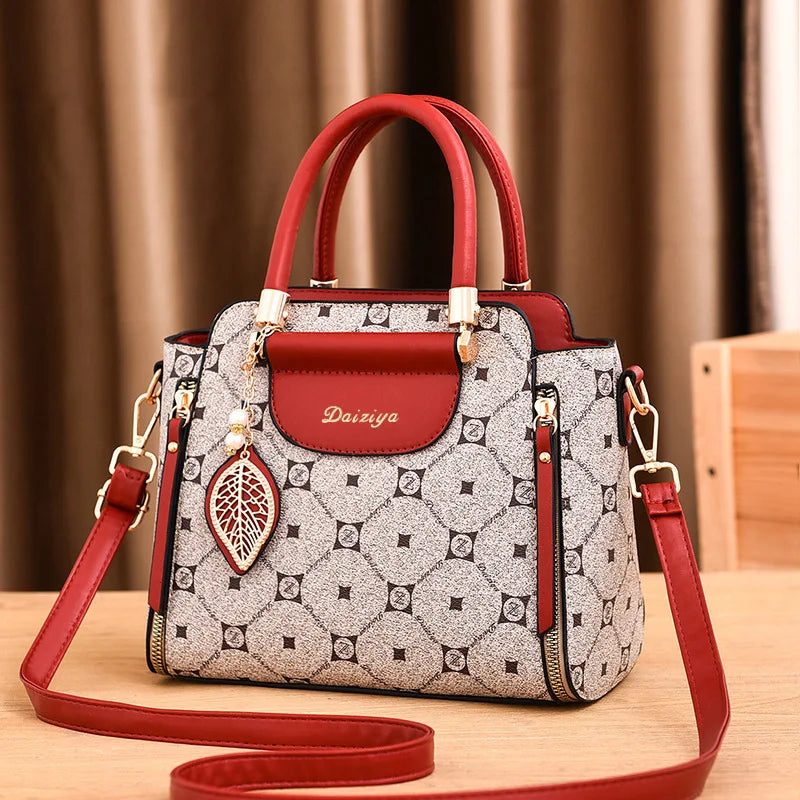 Borsa a Spalla Stampata da Donna – Capiente e Versatile