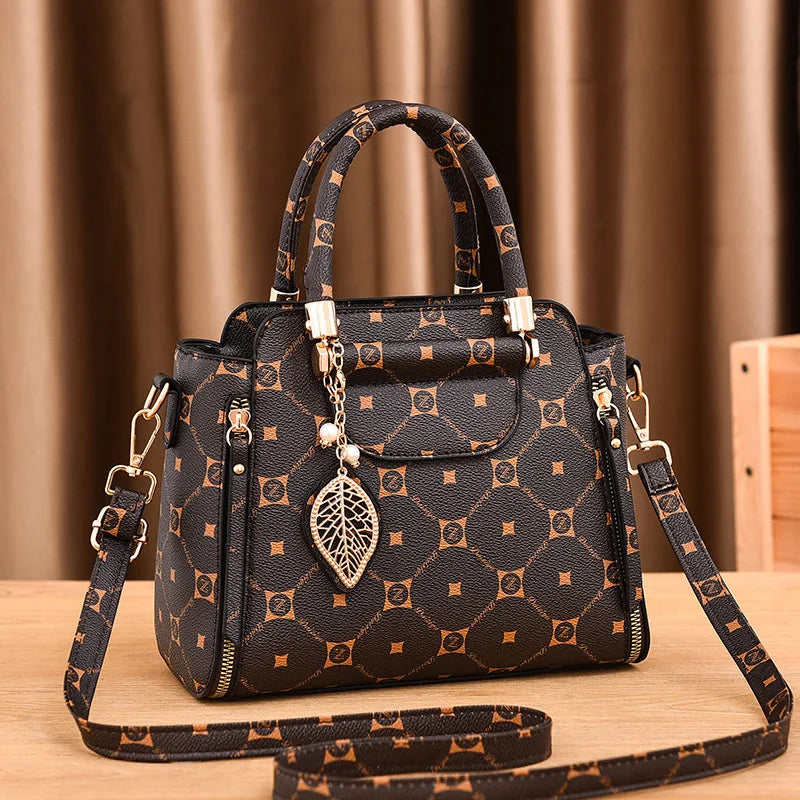 Borsa a Spalla Stampata da Donna – Capiente e Versatile