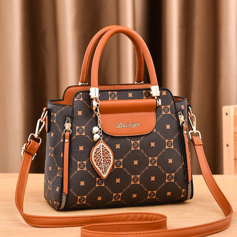 Borsa a Spalla Stampata da Donna – Capiente e Versatile